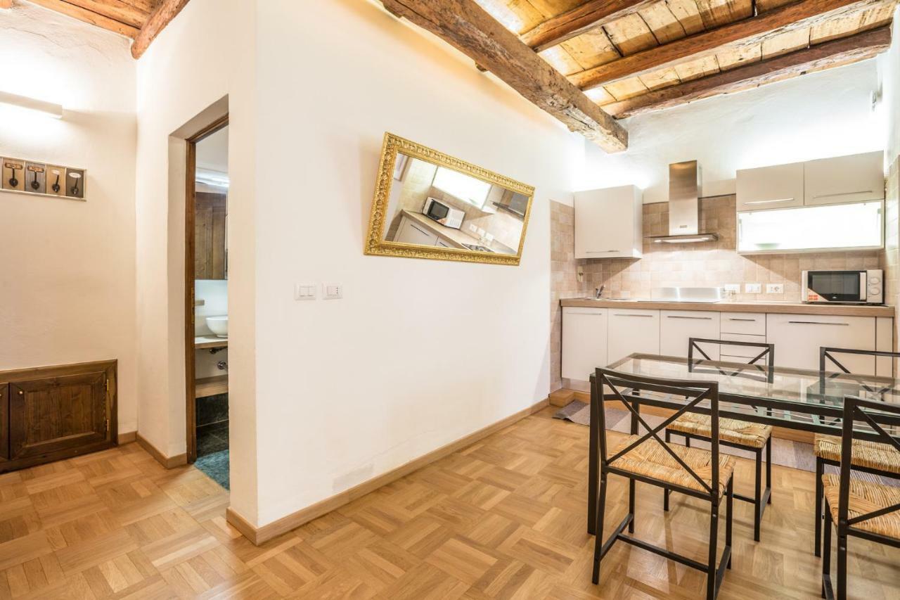 بولونيا Palazzo Bocchi - The Place Apartments المظهر الخارجي الصورة